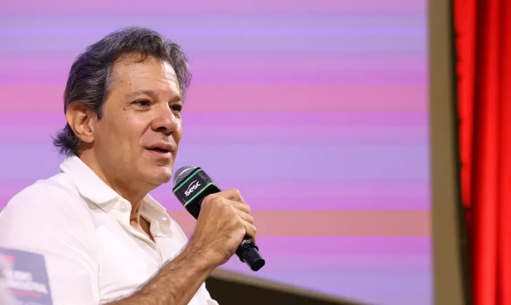 Classe dominante brasileira entende o Estado como dela, diz Haddad