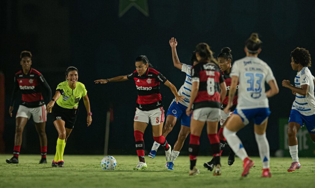 Flamengo e Cruzeiro empatam na abertura da 4ª rodada do BR Feminino