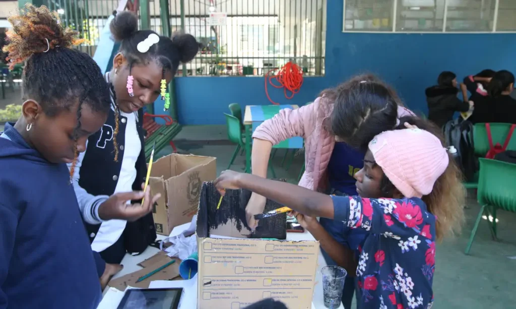 Evocar raízes culturais dos alunos transforma a aula, diz pesquisador