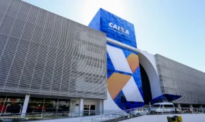 Caixa e BB liberam abono salarial para nascidos em maio e junho