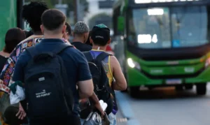 Motoristas de ônibus do Rio iniciam greve nesta segunda-feira