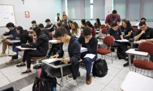 Educação financeira pode ser incluída no currículo escolar