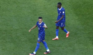 Mirando recordes de todos os tipos, França amplia status de favorita