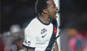 Vasco e Palmeiras avançam e se enfrentam na semi da Copa do Brasil